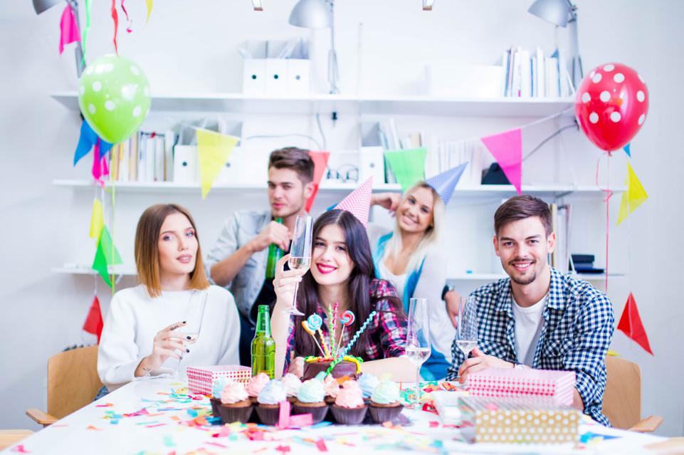 How to Throw Themed Office Parties that Coworkers Actually Enjoy | Quill.com