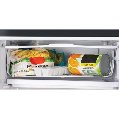 Igloo IRF32BK6A 3.2 Cu. Ft. Refrigerator w/ Freezer, Black